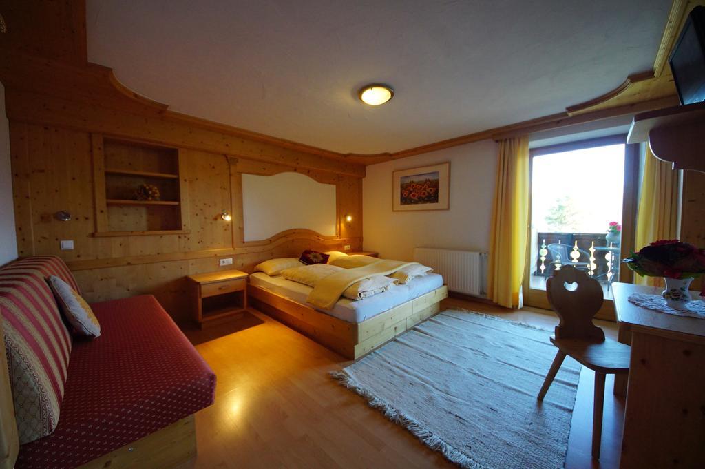 Chalet Frapes San Martino in Badia Bagian luar foto