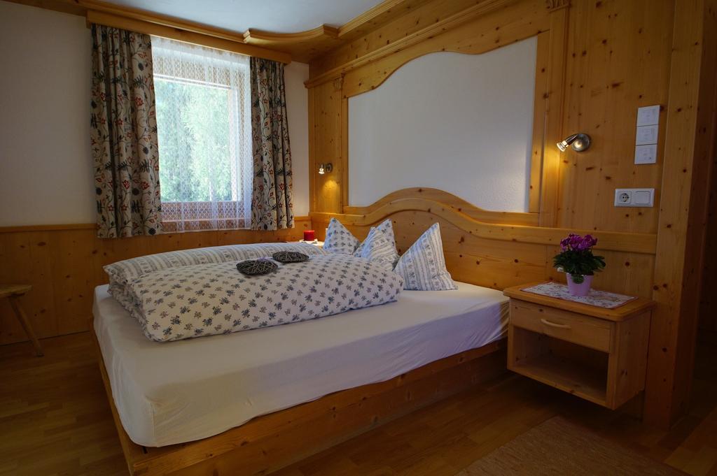Chalet Frapes San Martino in Badia Bagian luar foto