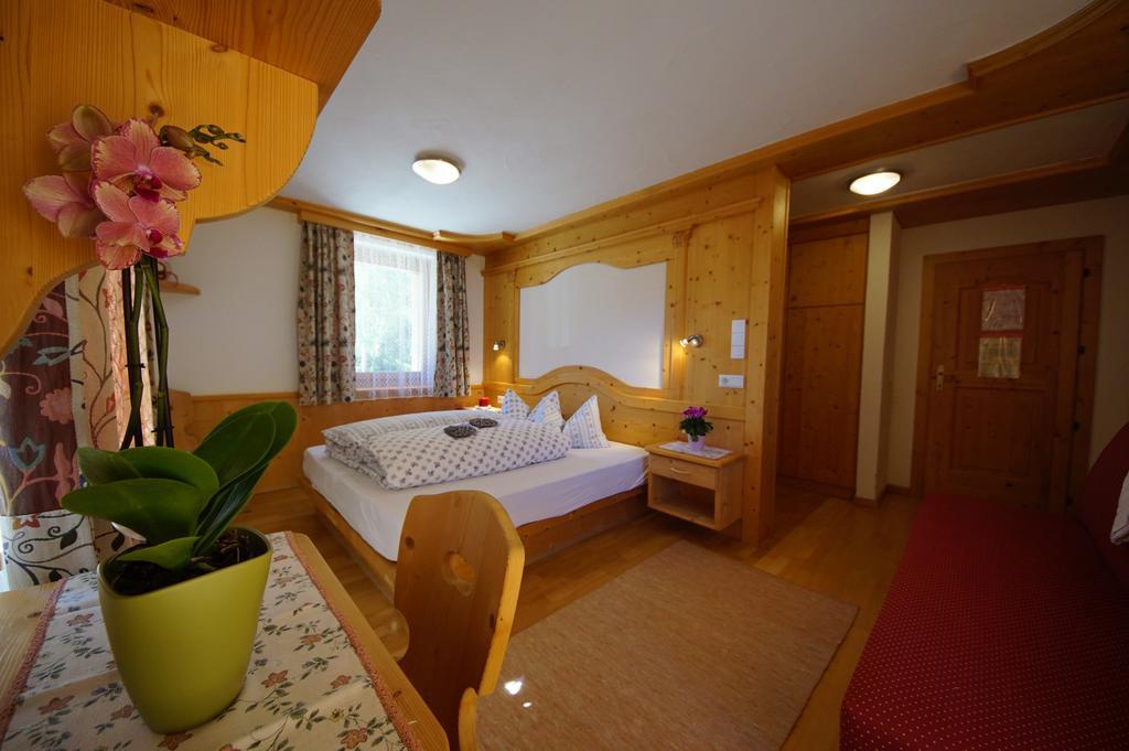 Chalet Frapes San Martino in Badia Bagian luar foto