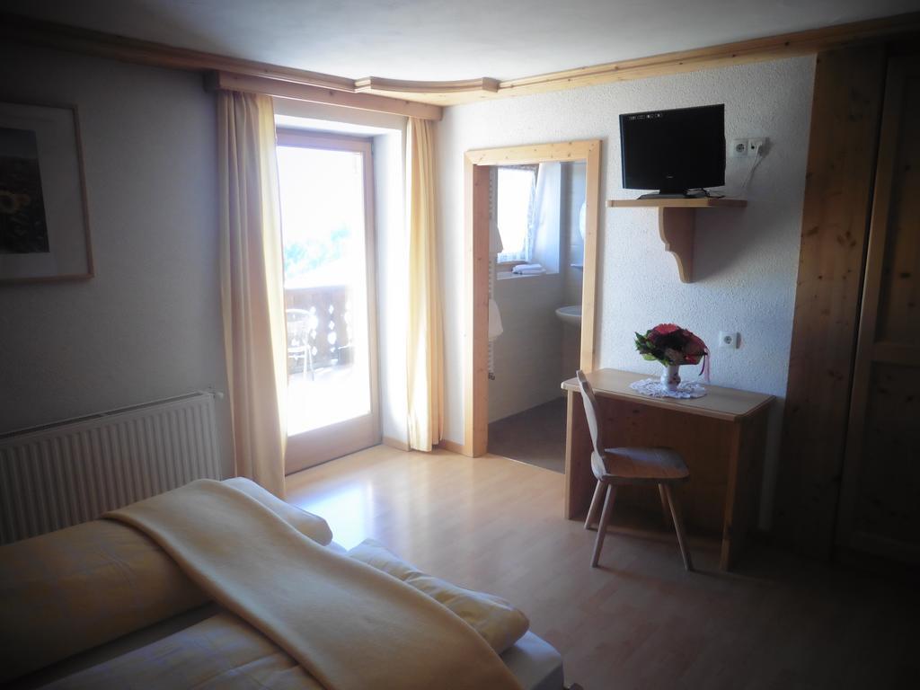 Chalet Frapes San Martino in Badia Ruang foto