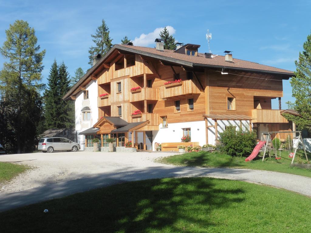 Chalet Frapes San Martino in Badia Bagian luar foto