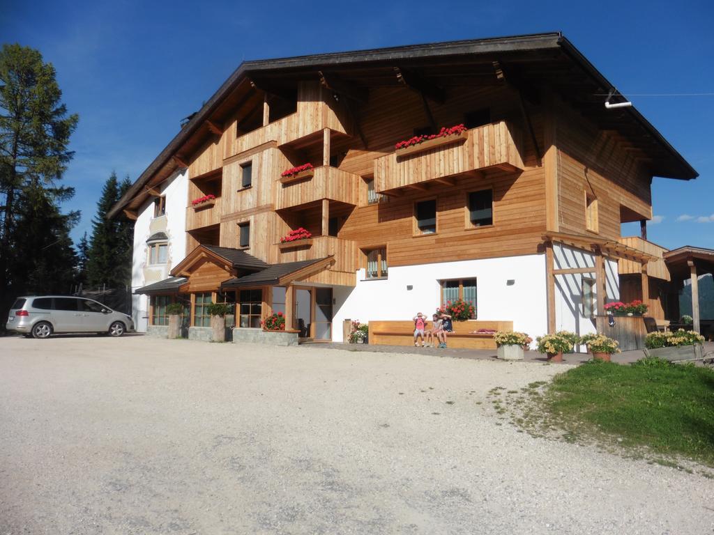 Chalet Frapes San Martino in Badia Bagian luar foto
