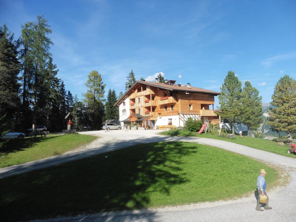 Chalet Frapes San Martino in Badia Bagian luar foto