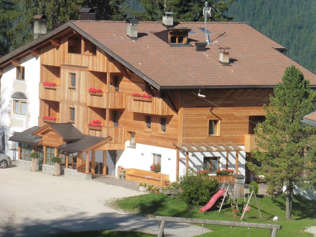 Chalet Frapes San Martino in Badia Bagian luar foto