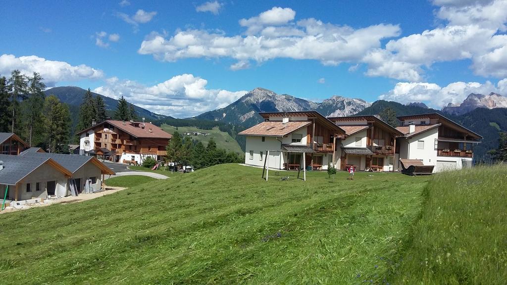 Chalet Frapes San Martino in Badia Bagian luar foto